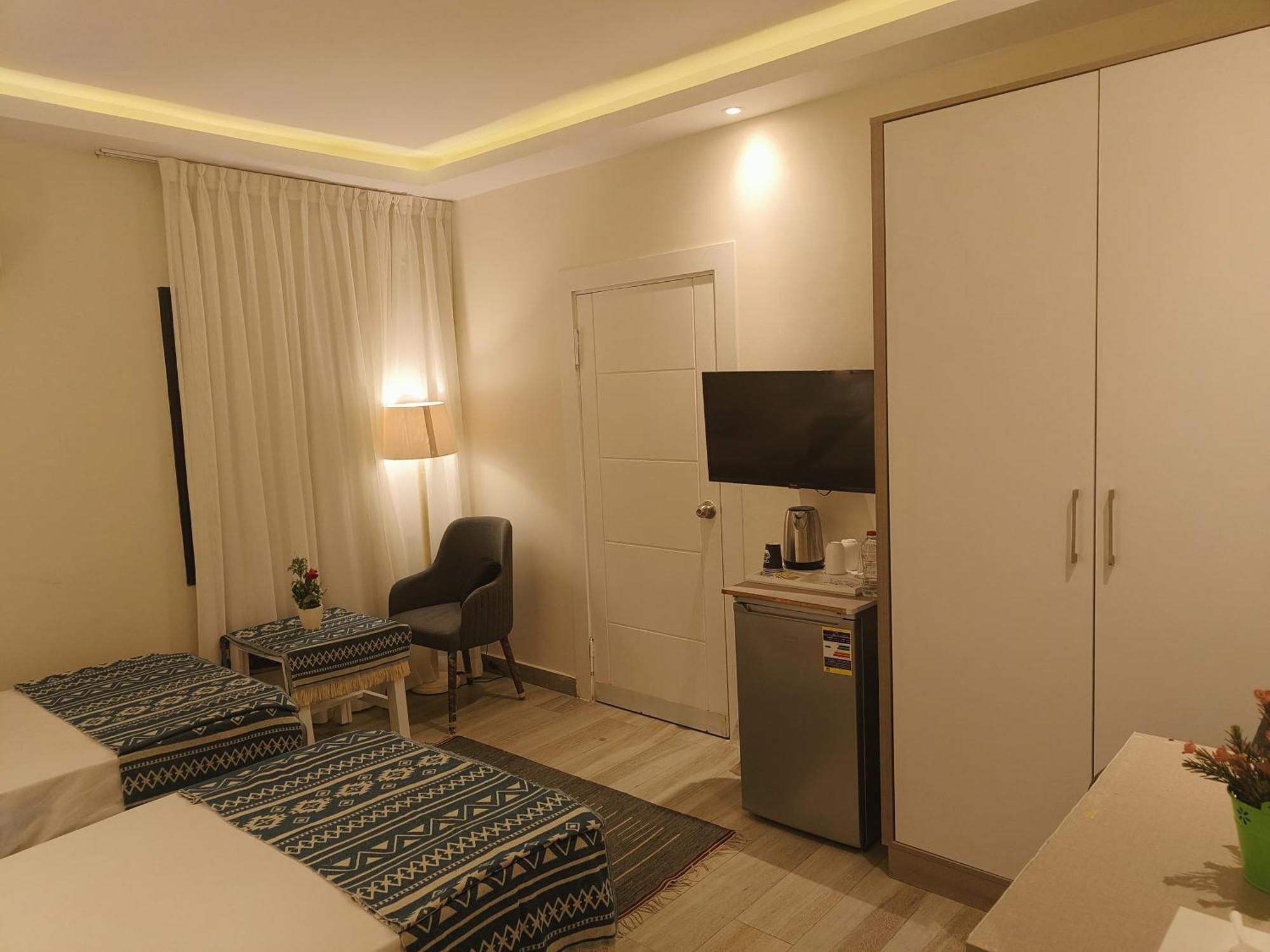 Maria Pyramids House Hotel Kafret el-Gabal Buitenkant foto